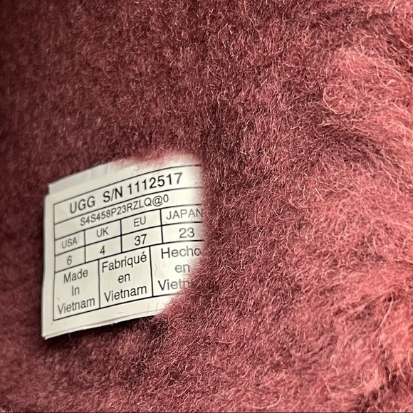 Ugg Wild Grape Classic Zodiac Short Suede Boots Women’s Size 6 Cozy Warm Classic - Picture 13 of 14